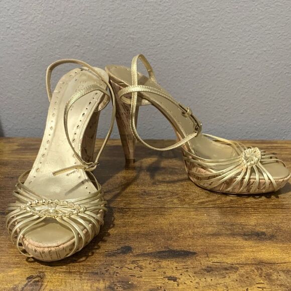 BCBGirls Metallic Gold Strappy Open Toe Heels Size 8.5 - Picture 1 of 8